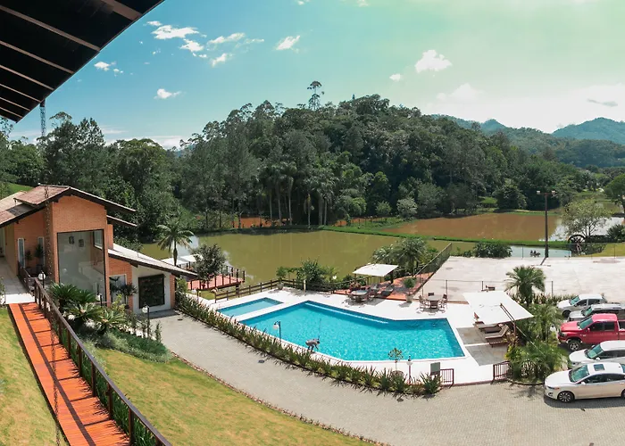 Village Du Lac Hotel
